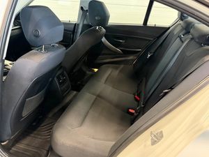 BMW 320 bild 12