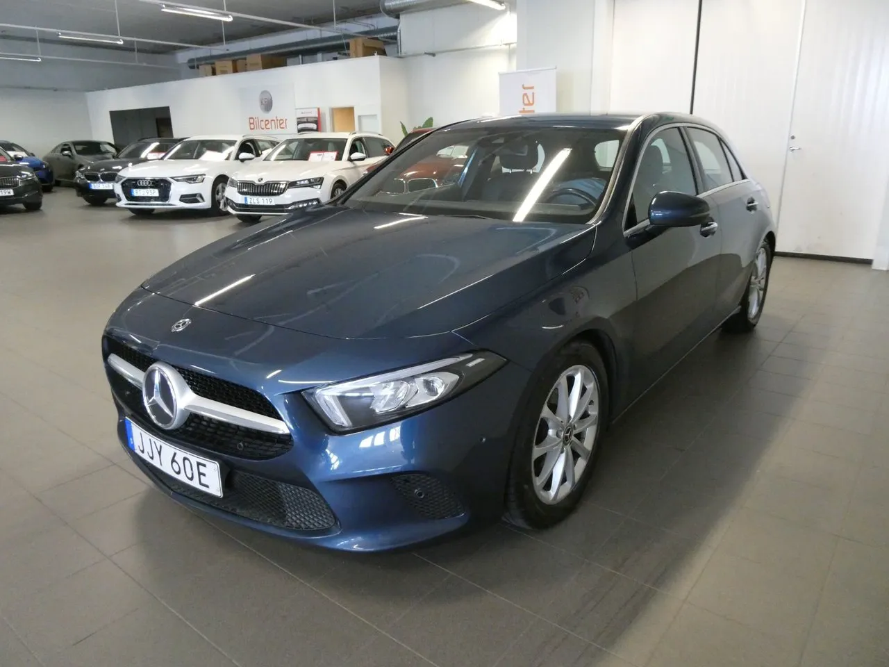 Vehicle image 6