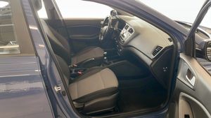 Hyundai i20 bild 3