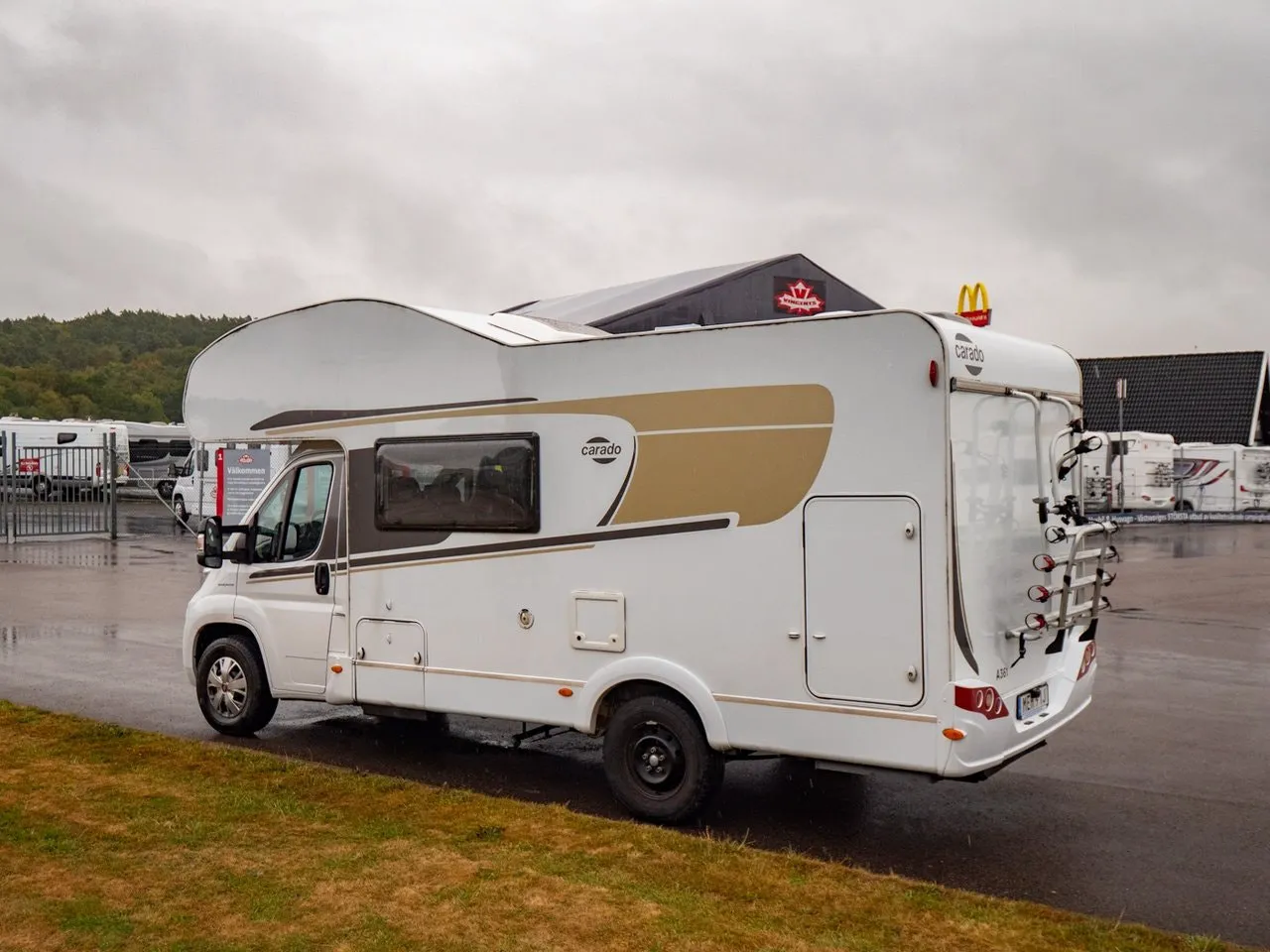 Vehicle image 21