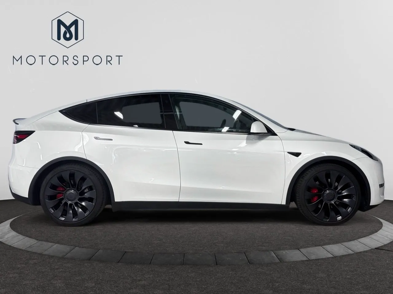 Tesla Model Y bild 9