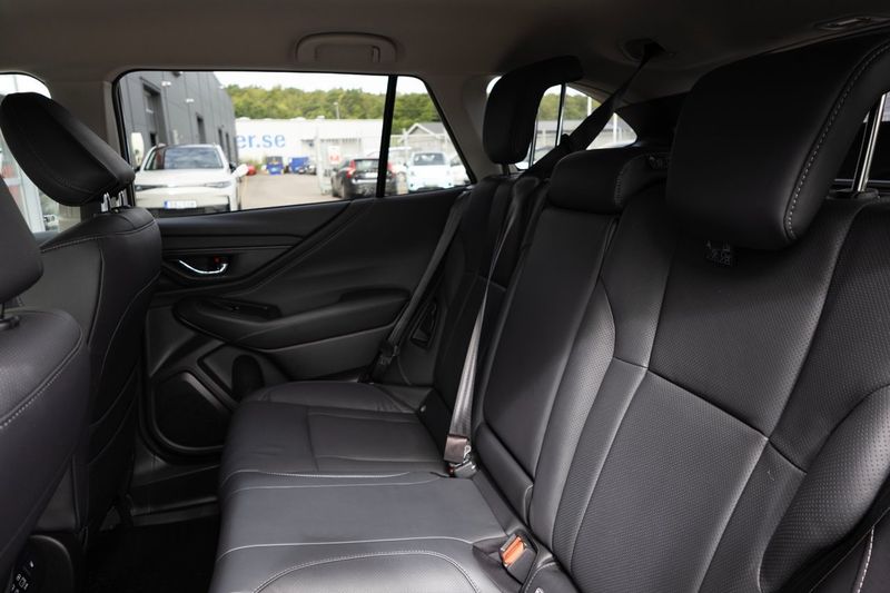 Subaru Outback bild 17