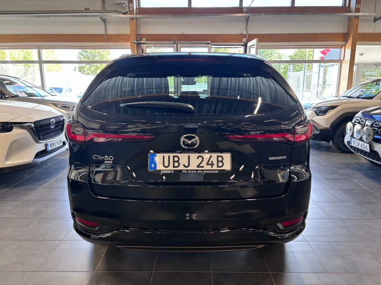 Vehicle image 3