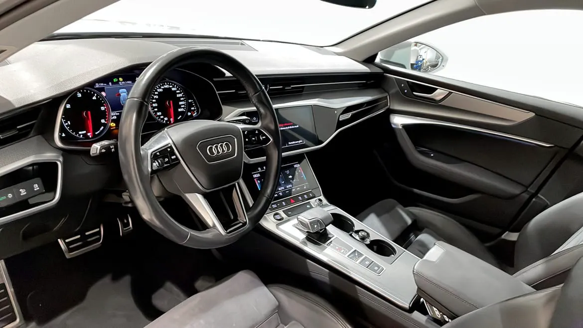 Vehicle image 6