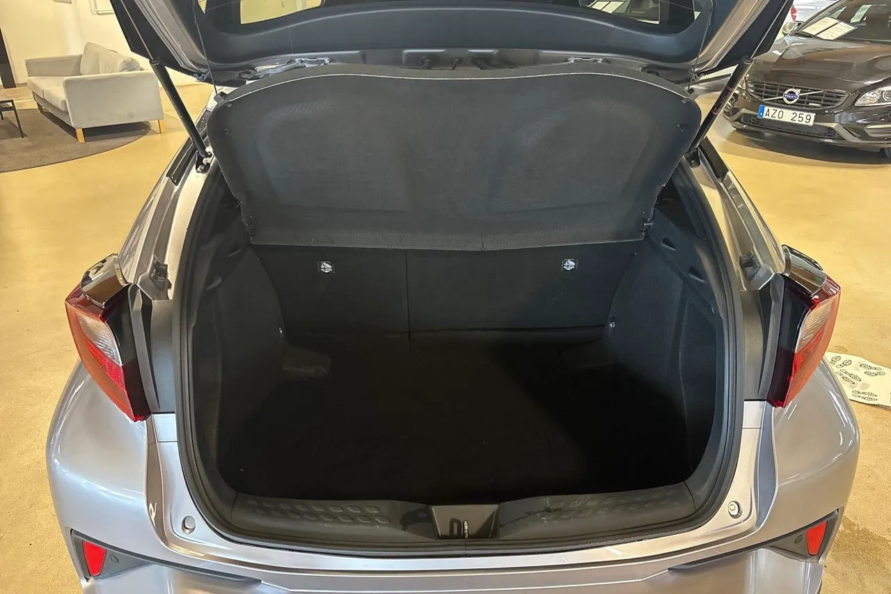 Vehicle image 20