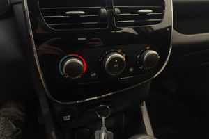 Renault Clio bild 17