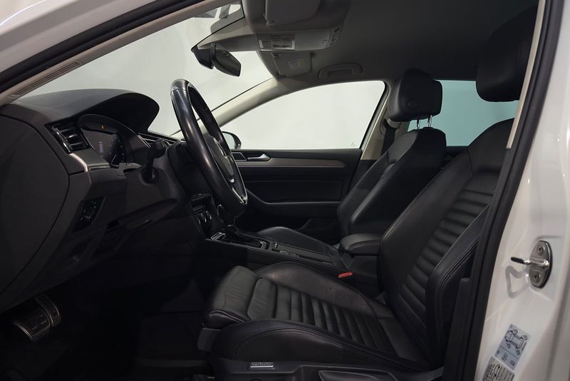 Volkswagen Passat bild 7