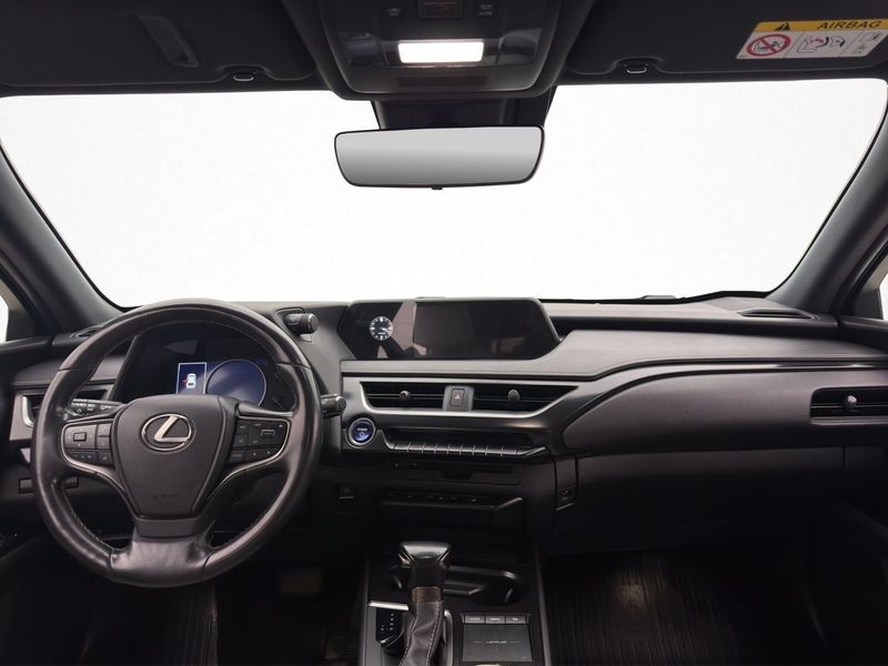 Lexus UX bild 15