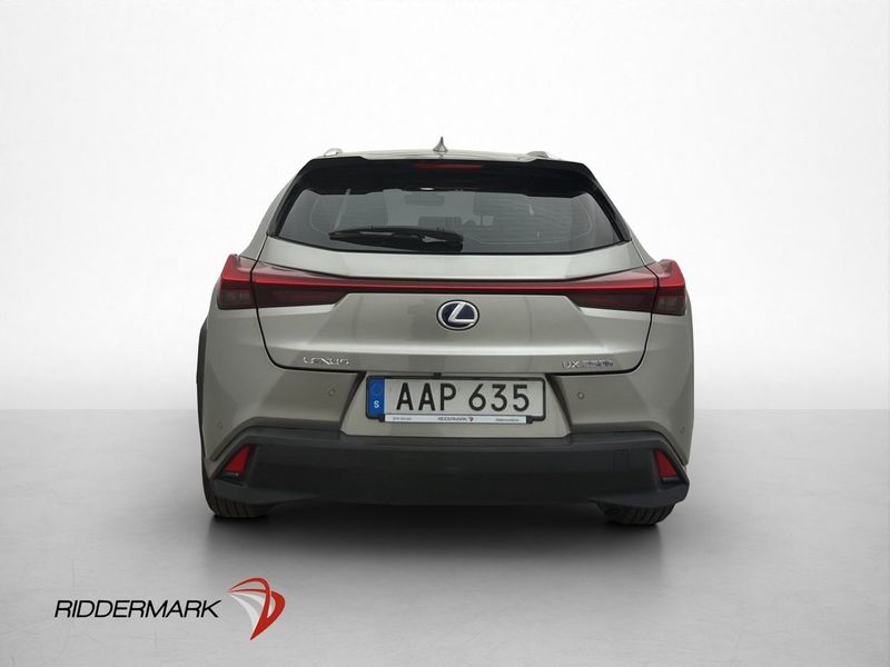 Lexus UX bild 6