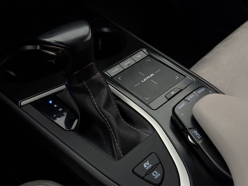 Lexus UX bild 20