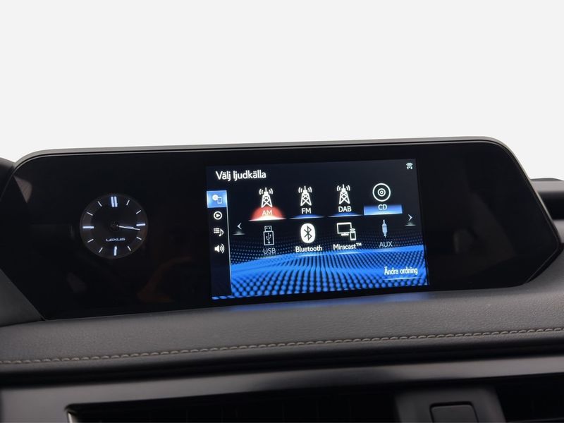 Lexus UX bild 18
