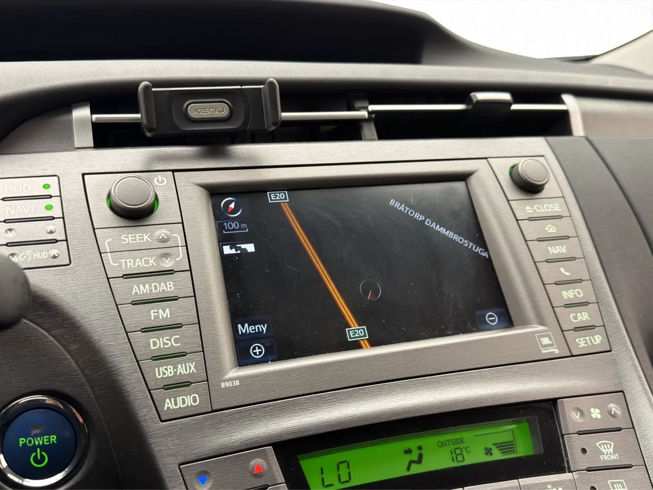 Vehicle image 18