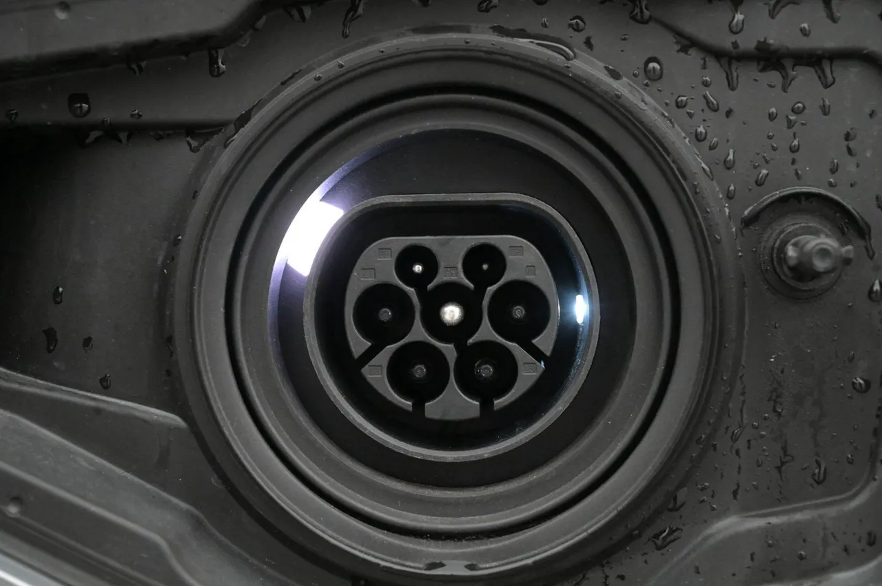 Vehicle image 21