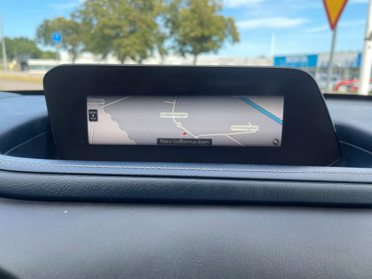 Vehicle image 20