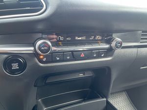 Mazda CX-30 bild 24