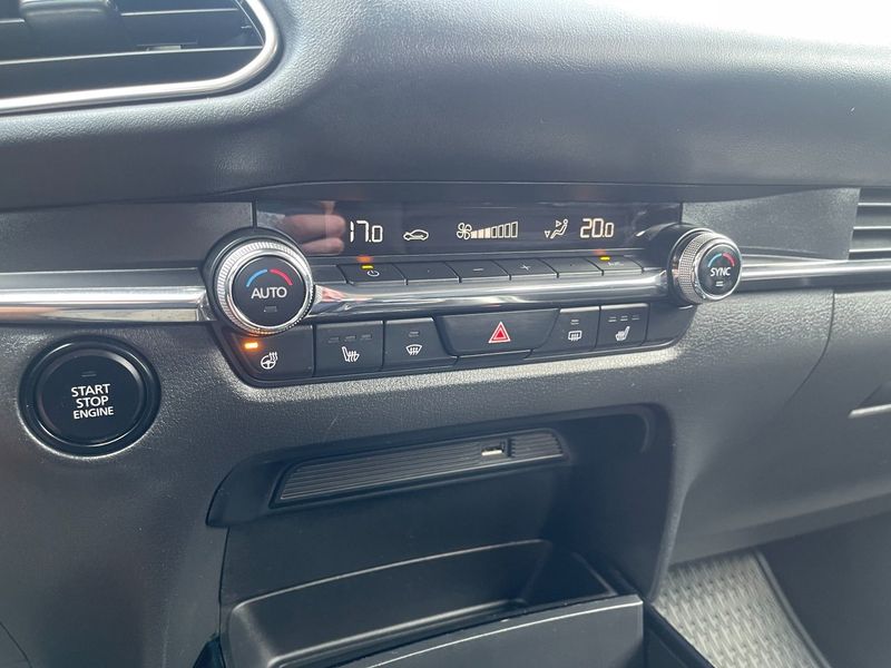 Mazda CX-30 bild 24