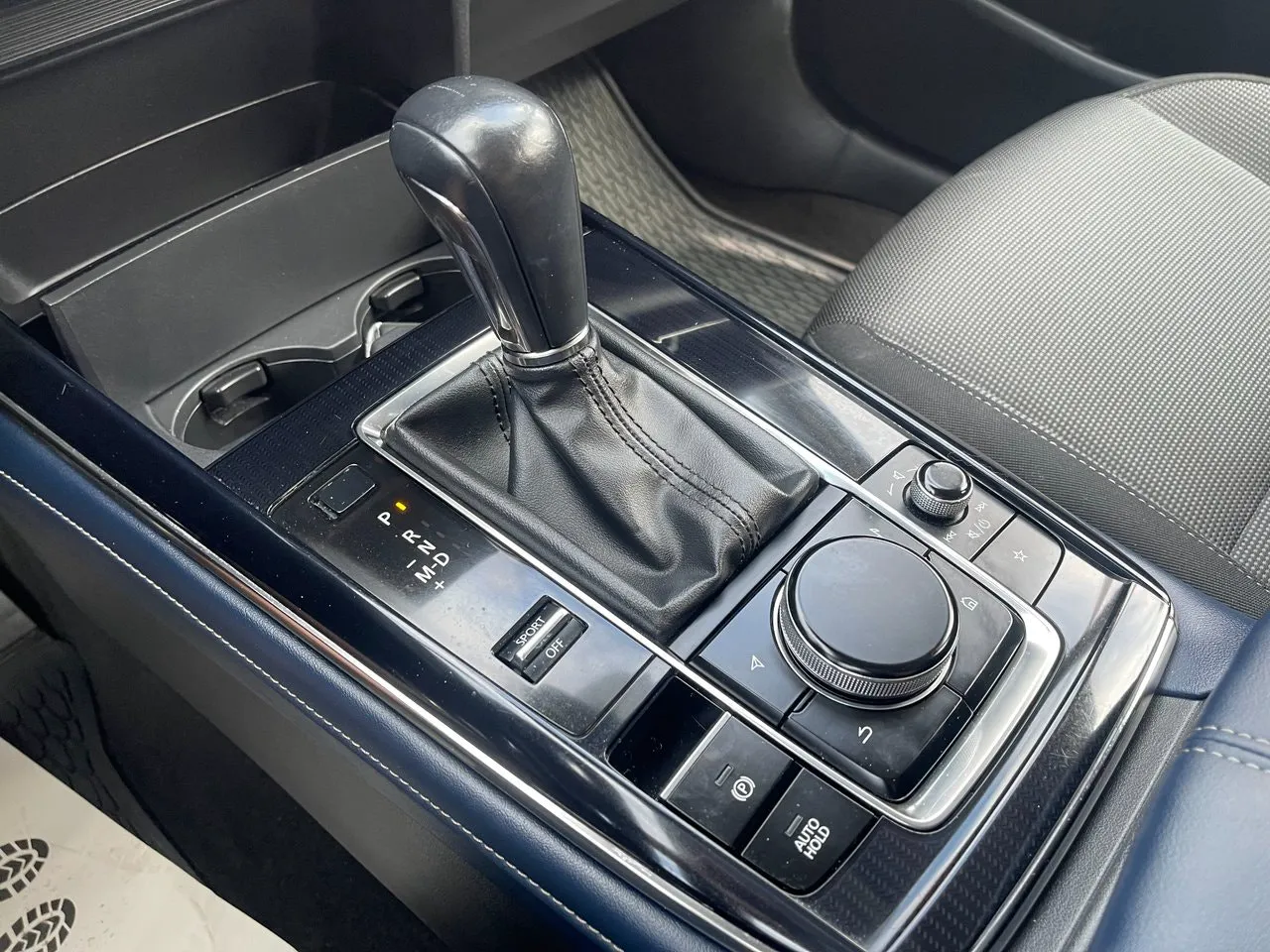 Vehicle image 22