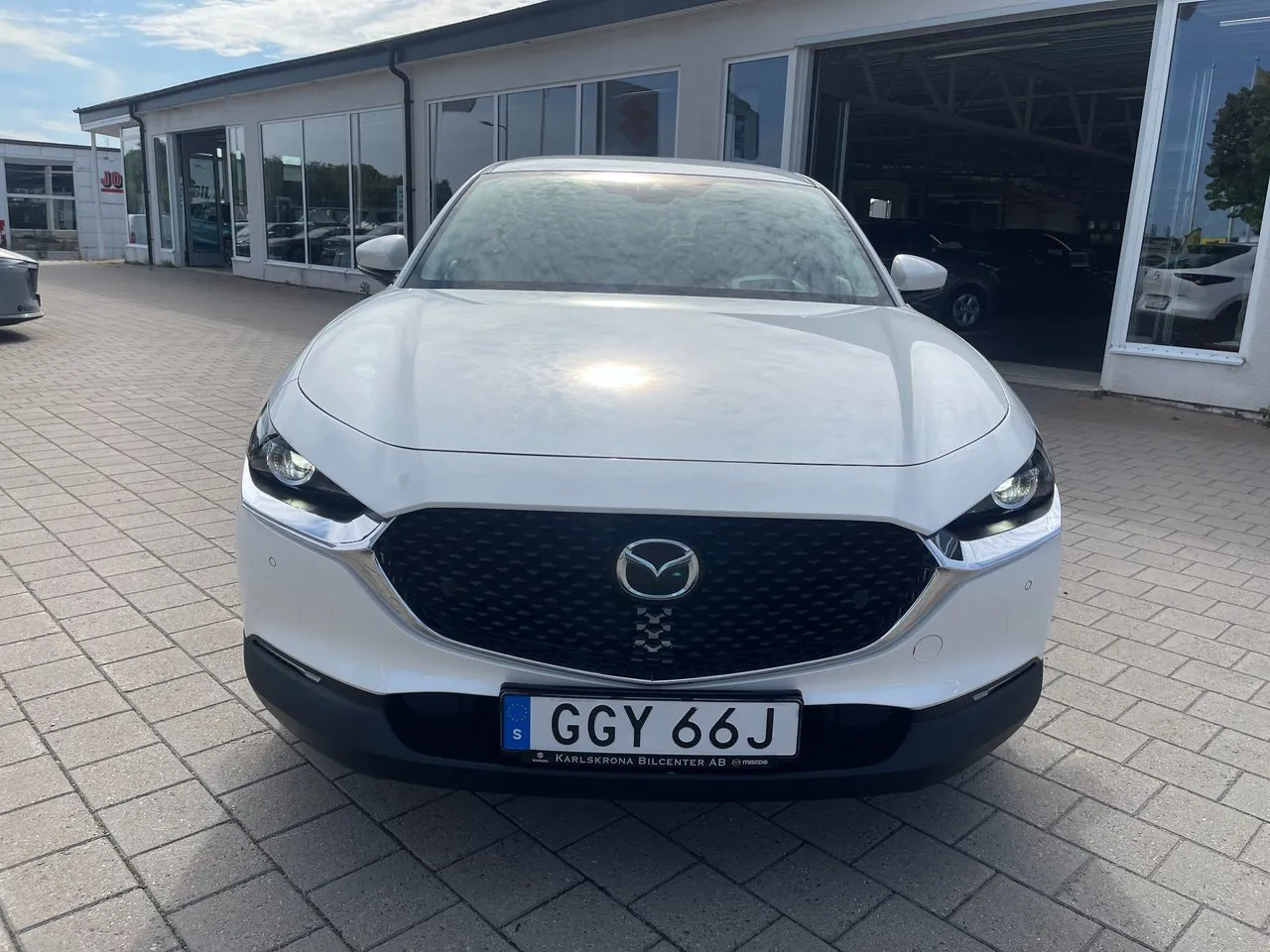 Vehicle image 1