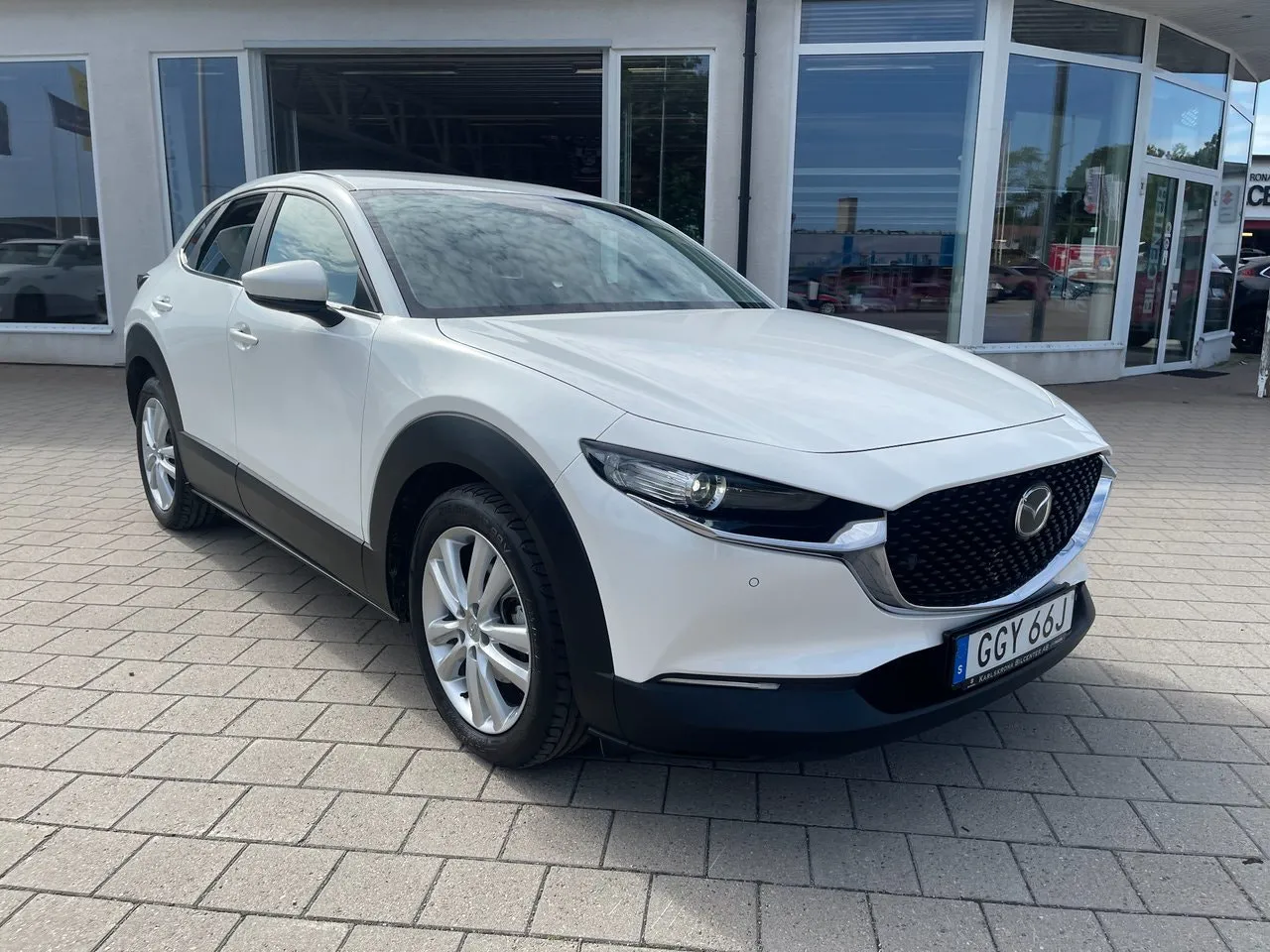 Vehicle image 2
