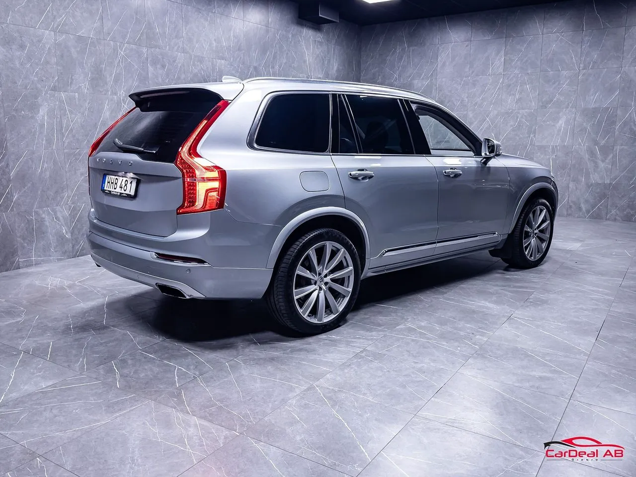Vehicle image 6