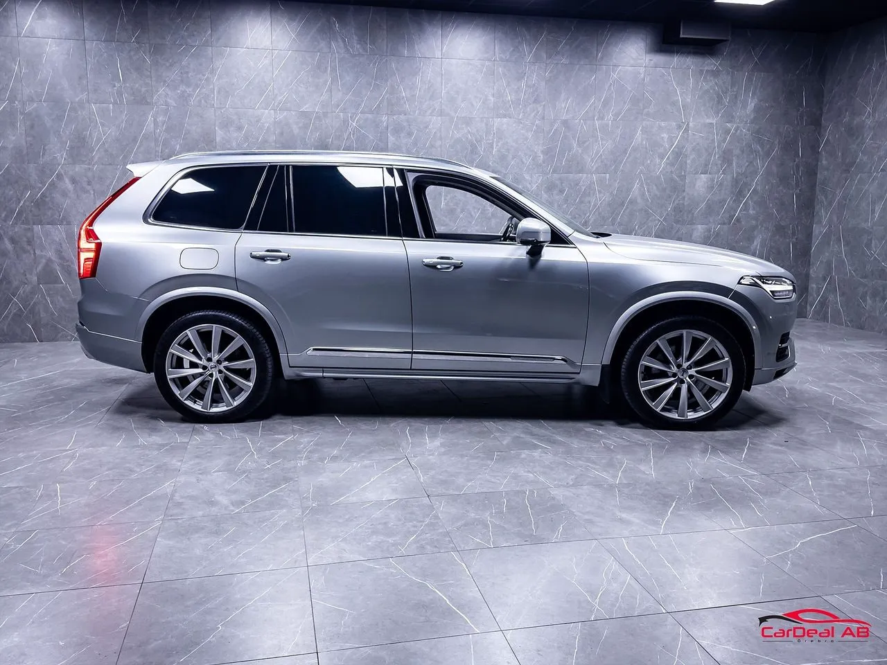 Vehicle image 7