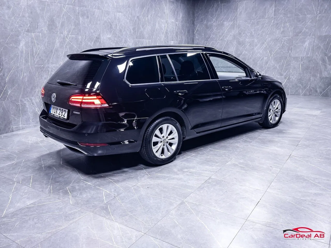 Vehicle image 6