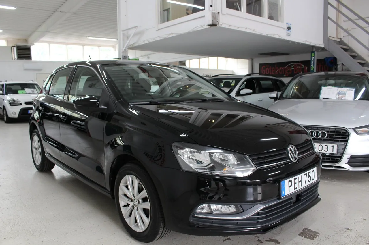 Vehicle image 6