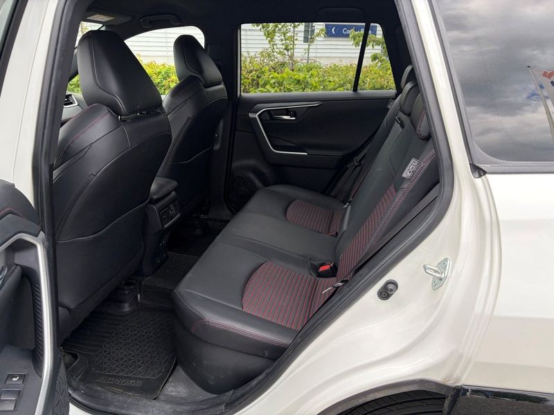 Suzuki Across bild 6