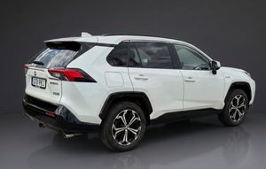 Suzuki Across bild 4
