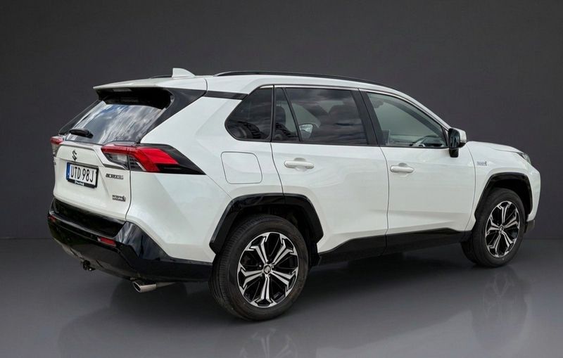 Suzuki Across bild 4