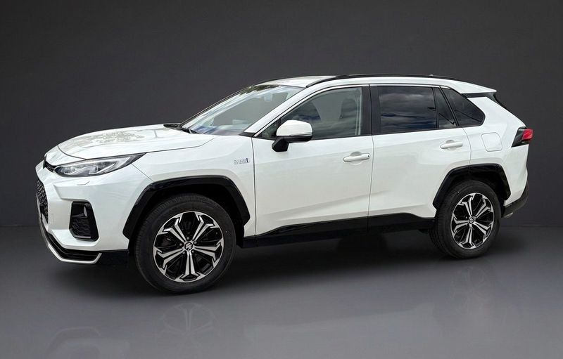 Suzuki Across bild 2