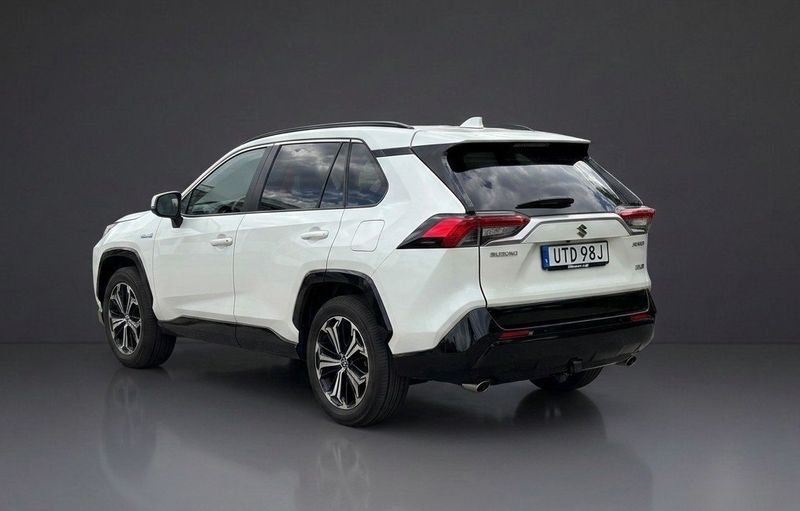 Suzuki Across bild 3