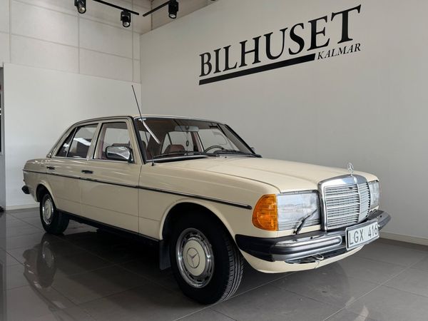 Mercedes 200 Mercedes-Benz 200 - 1984
