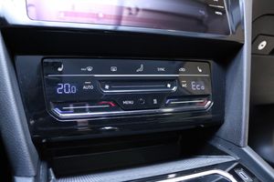 Volkswagen Passat bild 24