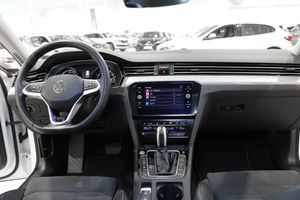 Volkswagen Passat bild 14
