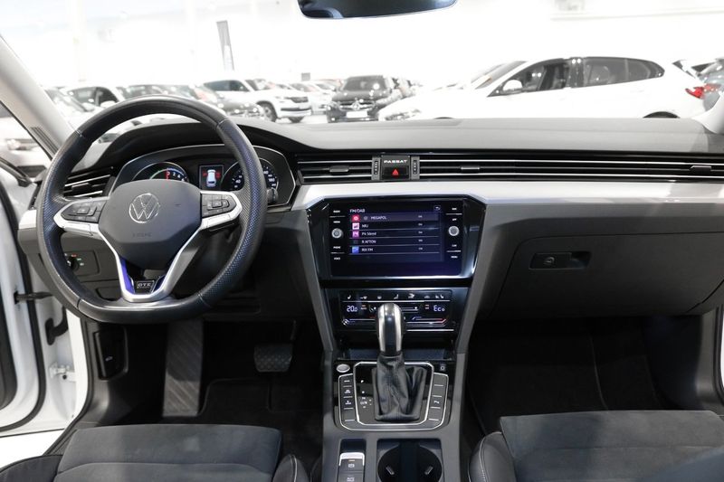 Volkswagen Passat bild 14