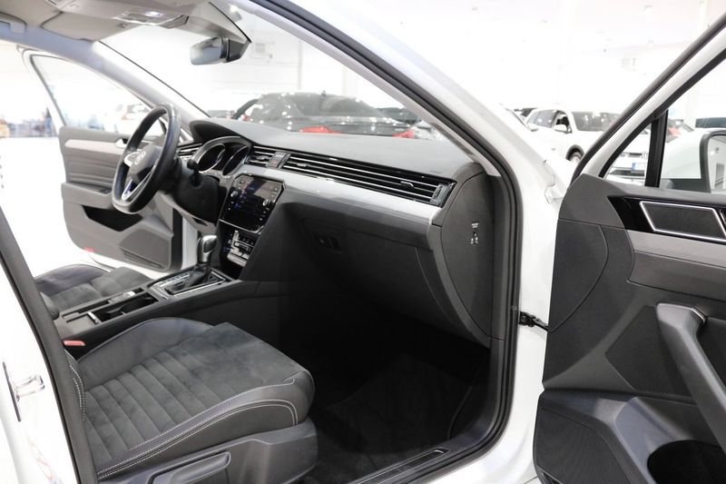 Volkswagen Passat bild 13