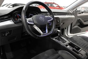 Volkswagen Passat bild 10