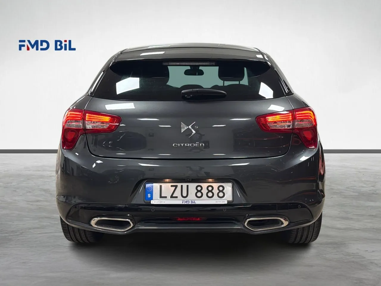 Vehicle image 5