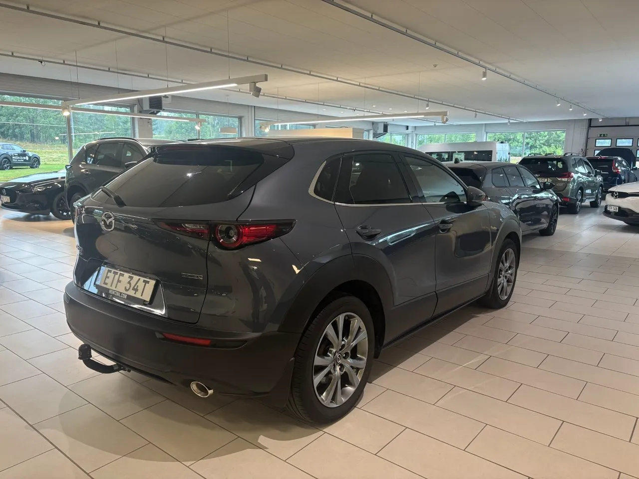 Vehicle image 4