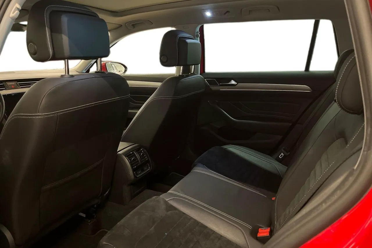 Vehicle image 20