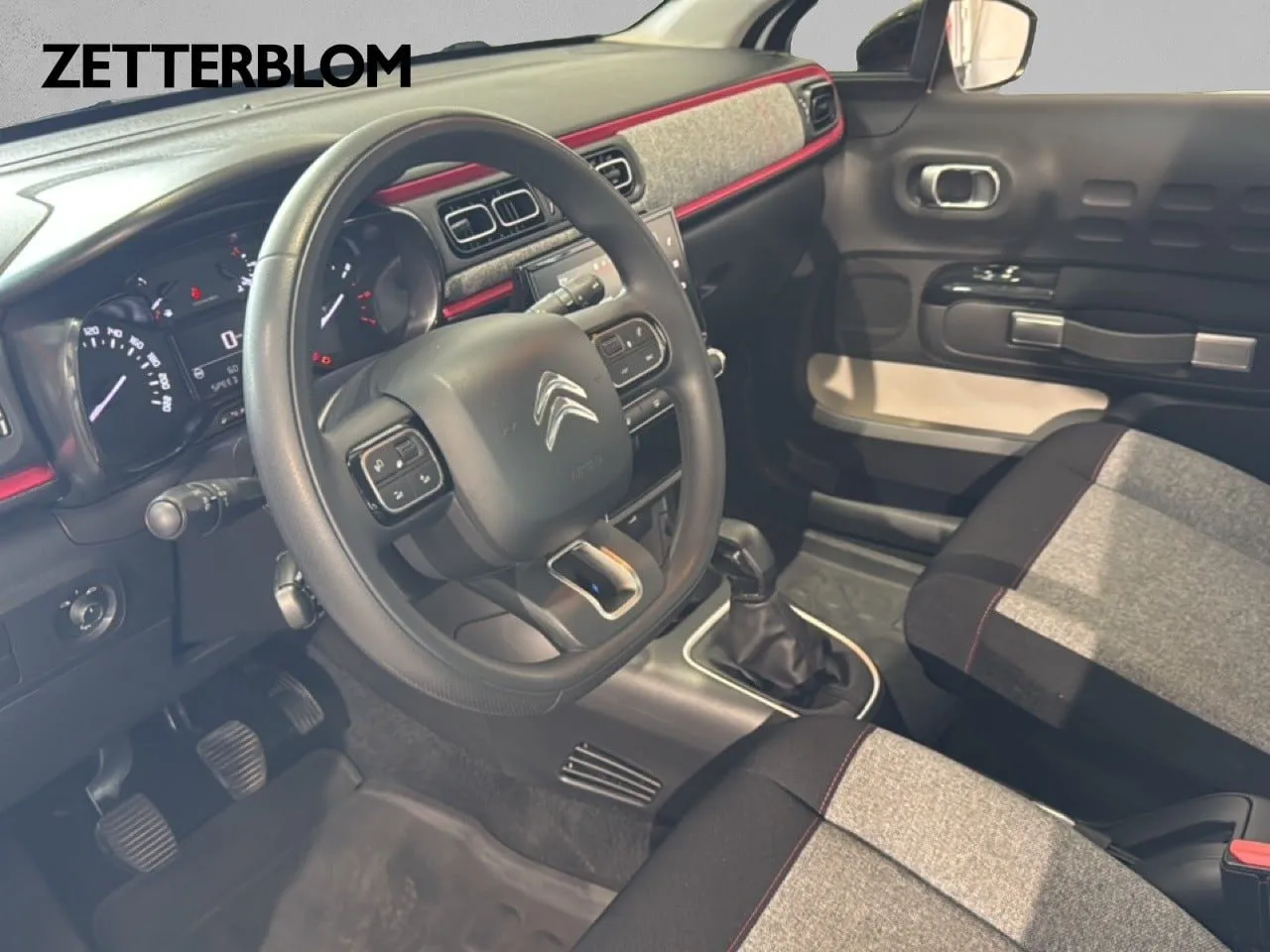 Vehicle image 7