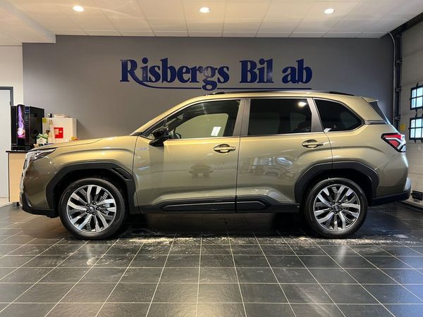 Subaru Forester e-Boxer Limited Inkl Drag & V-Hjul! - 2025