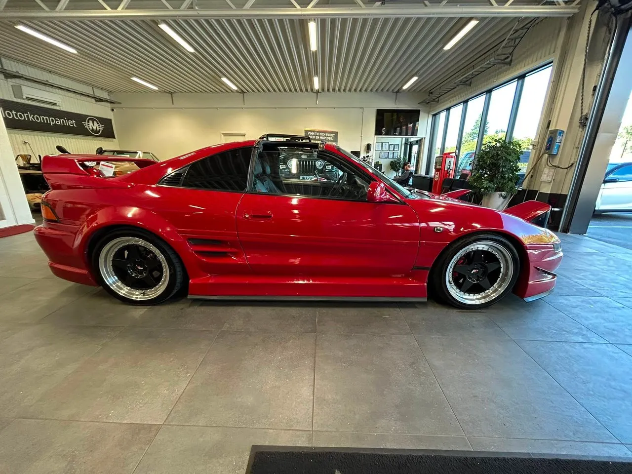 Vehicle image 8