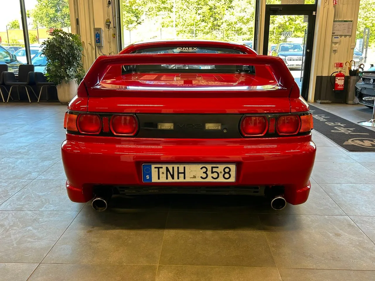 Vehicle image 6