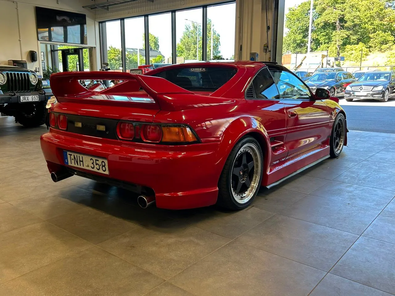 Vehicle image 9
