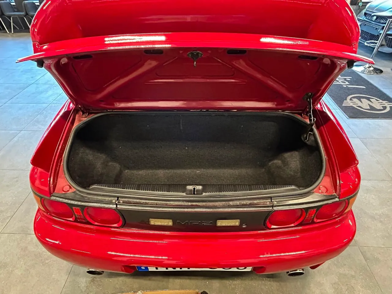 Vehicle image 7