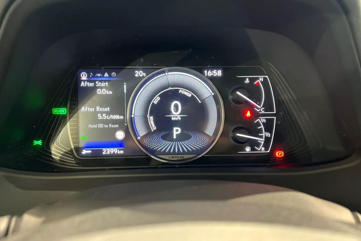 Vehicle image 15
