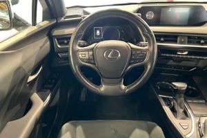 Lexus UX bild 11