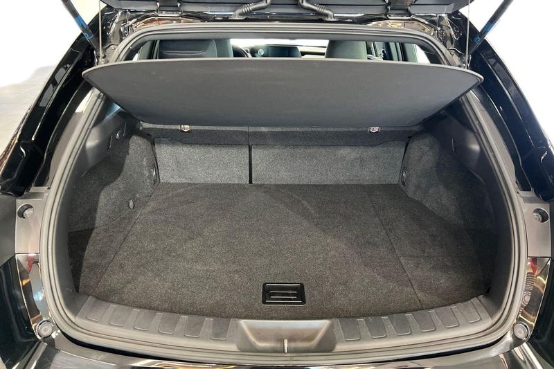 Lexus UX bild 12
